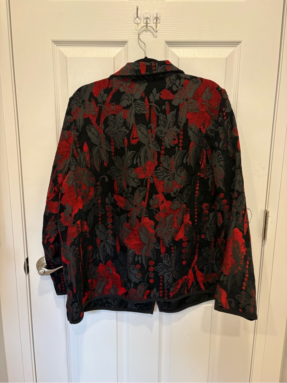 TanJay Black & Red Floral Button-Down Blazer #1253 - Picture 2 of 15